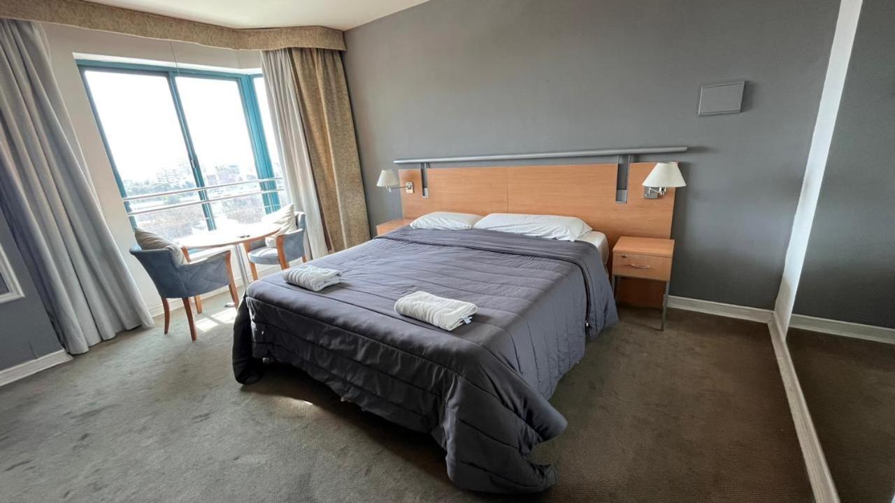 Apartments Millennium Innเมนโดซา ภายนอก รูปภาพ